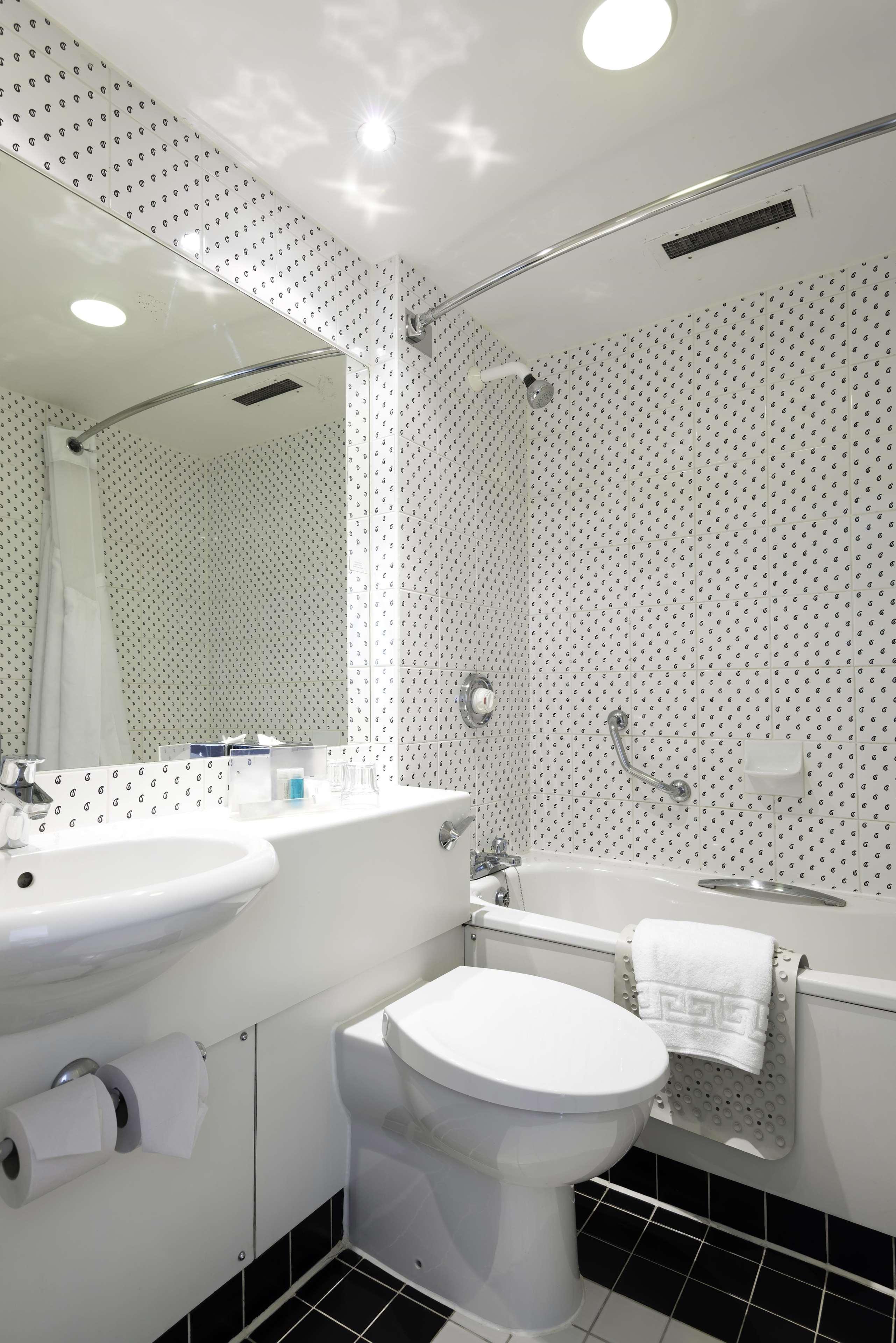 Western London Heathrow Ariel Hotel Hillingdon